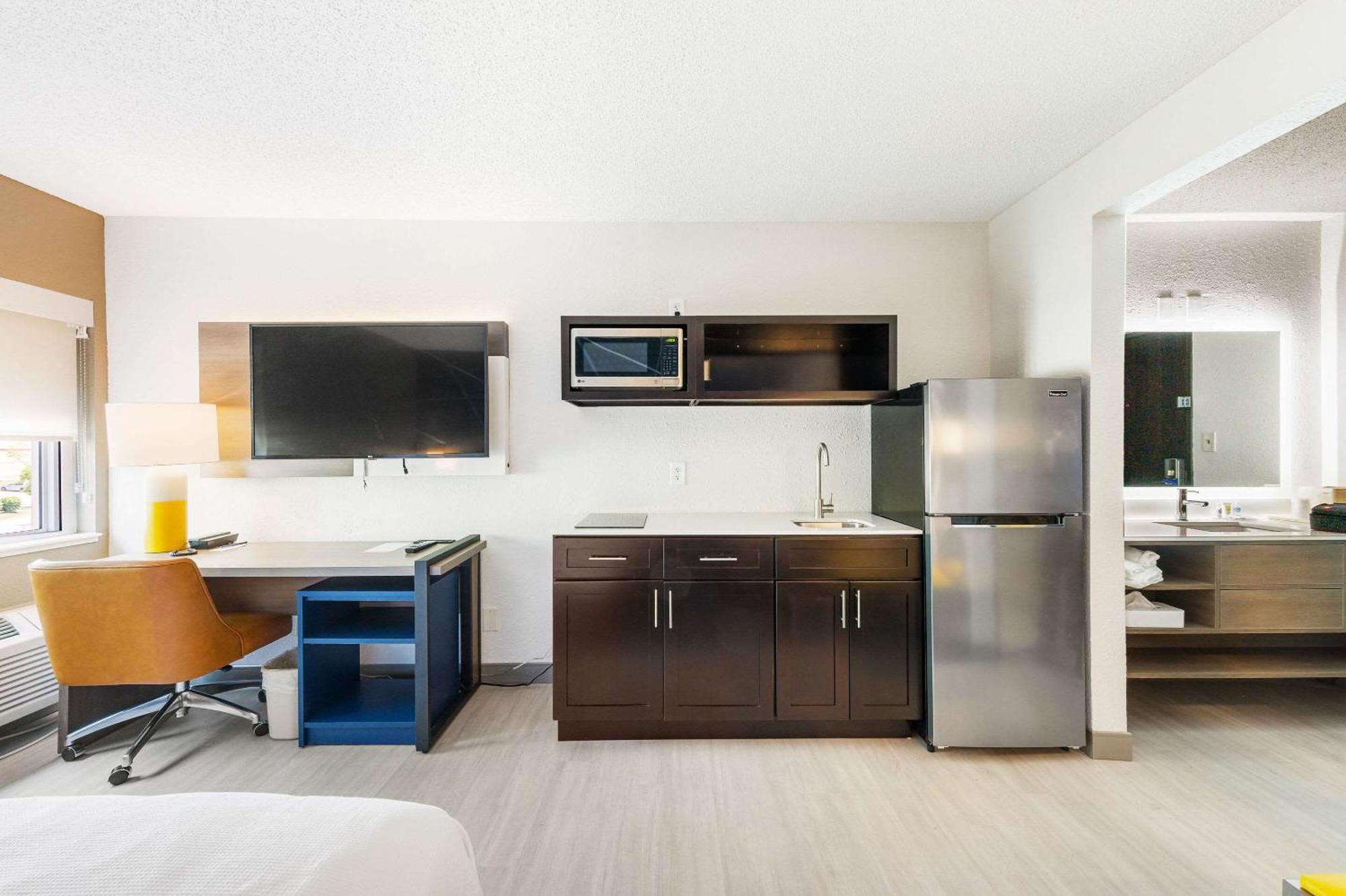 Comfort Inn Mayfield Heights Cleveland East Eksteriør billede